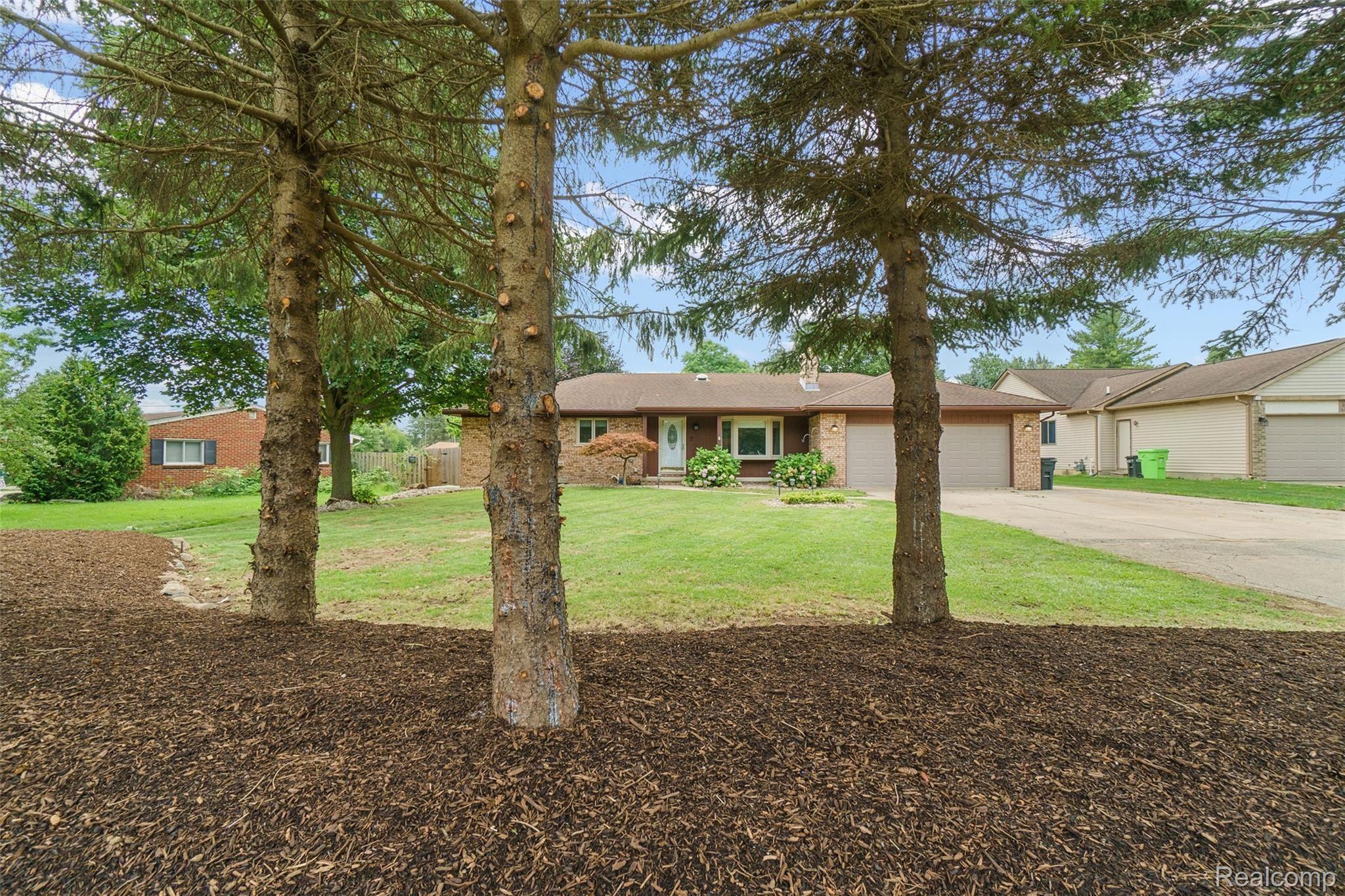 25154 22 Mile Road New Baltimore, MI 48051 - Photo 5 of 26 25154 22 Mile-6.jpg