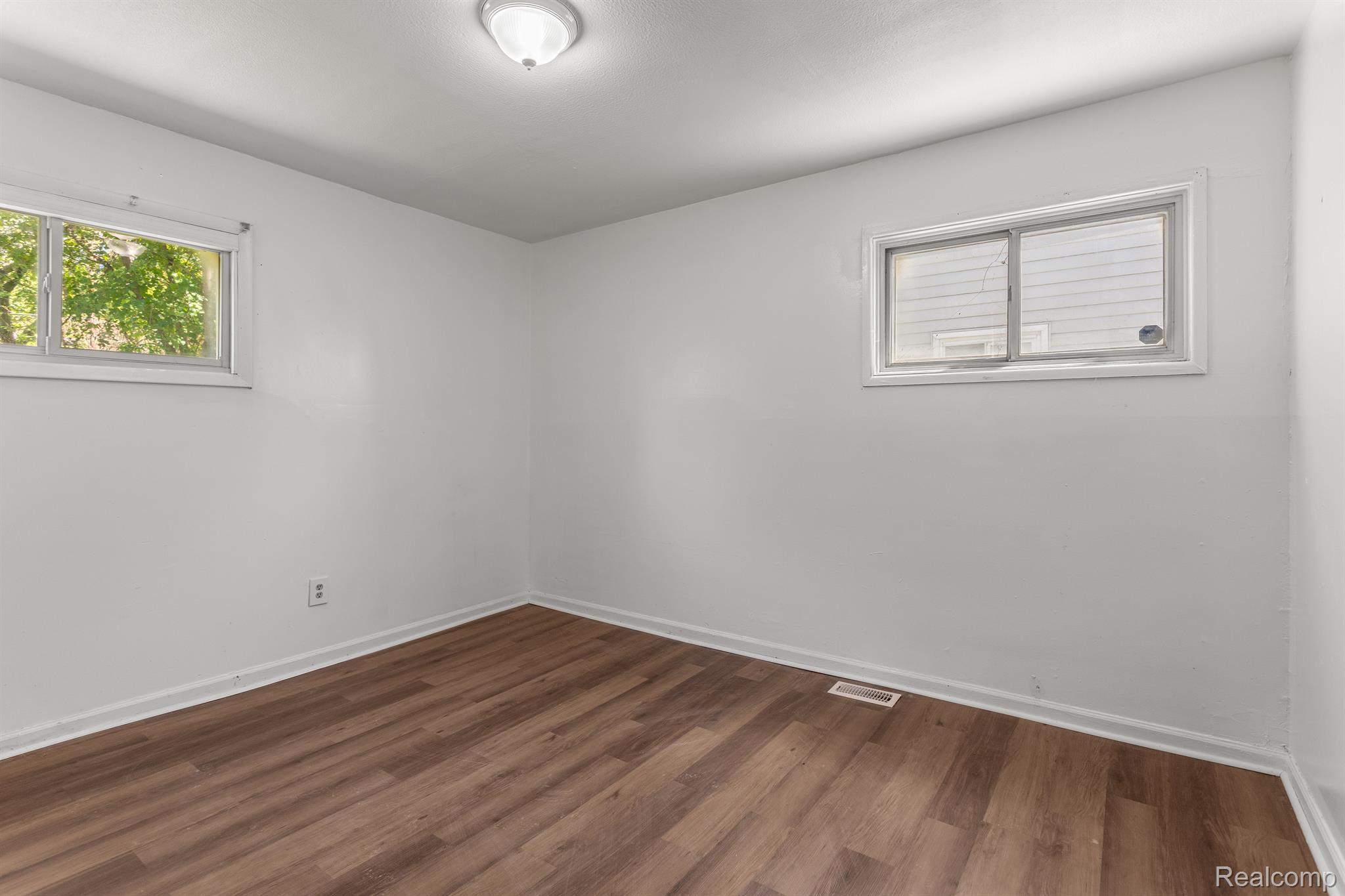 26342 Hopkins Street Inkster, MI 48141 - Photo 19 of 26 Gallery Image 19