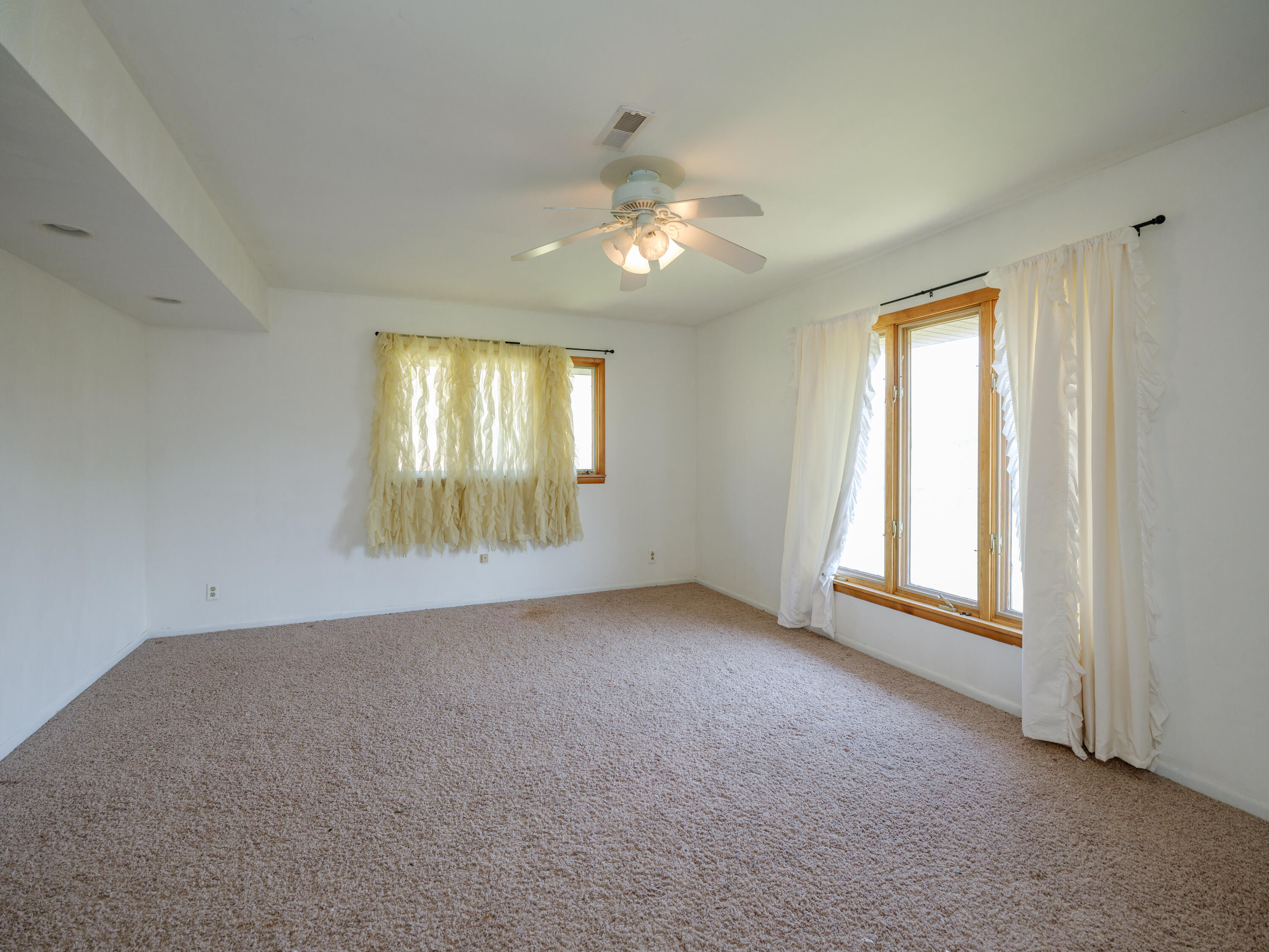 117 4th Street Plainwell, MI 49080 - Photo 23 of 67 Primary Bedroom