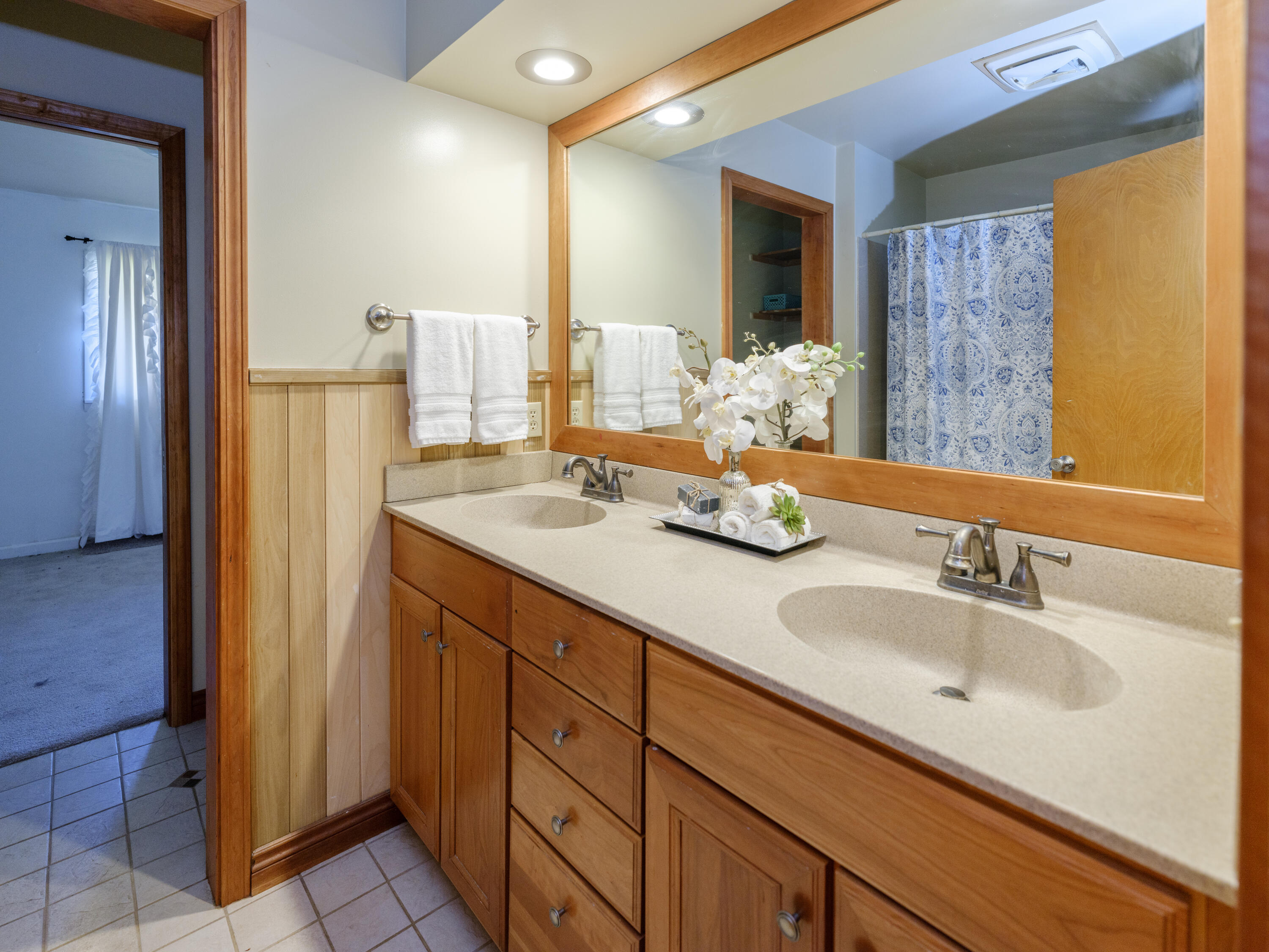117 4th Street Plainwell, MI 49080 - Photo 25 of 67 Primary Bath