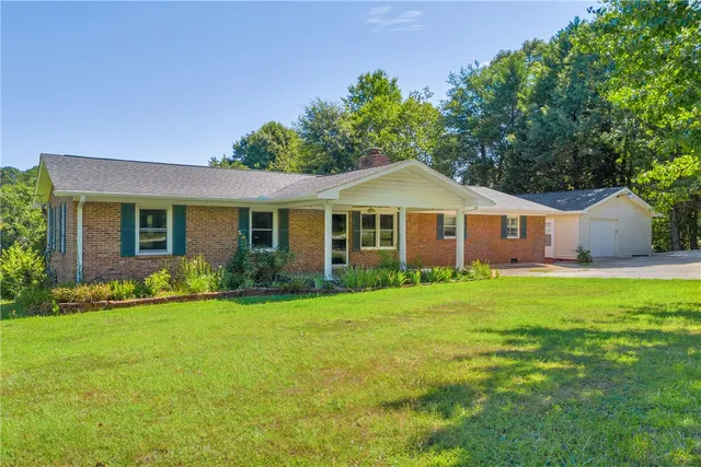 $299,900 | 517 Fowler Road, West Union, SC 29696