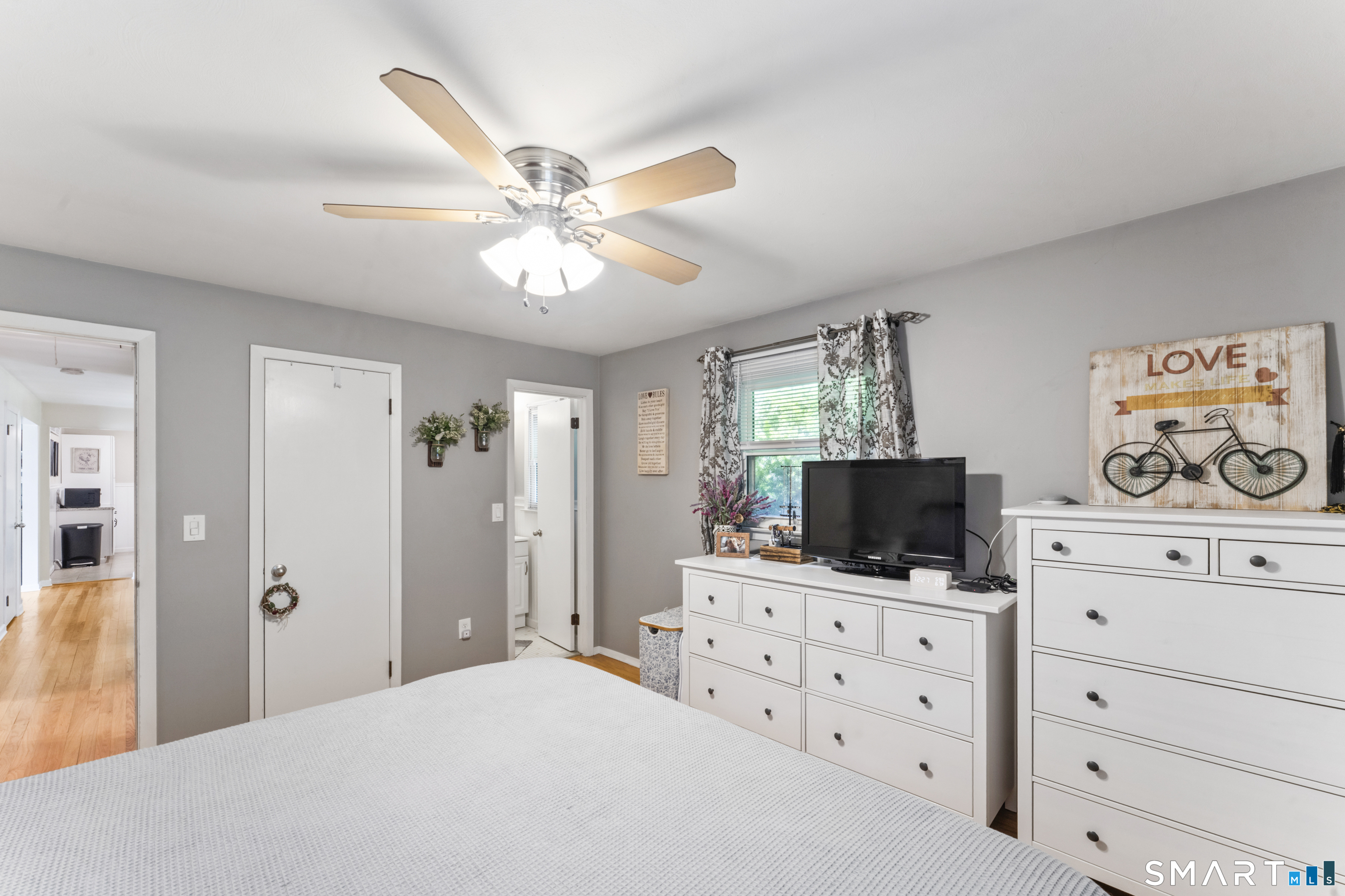 55 Ridgefield Drive Stratford, CT 06614 - Photo 16 of 33
