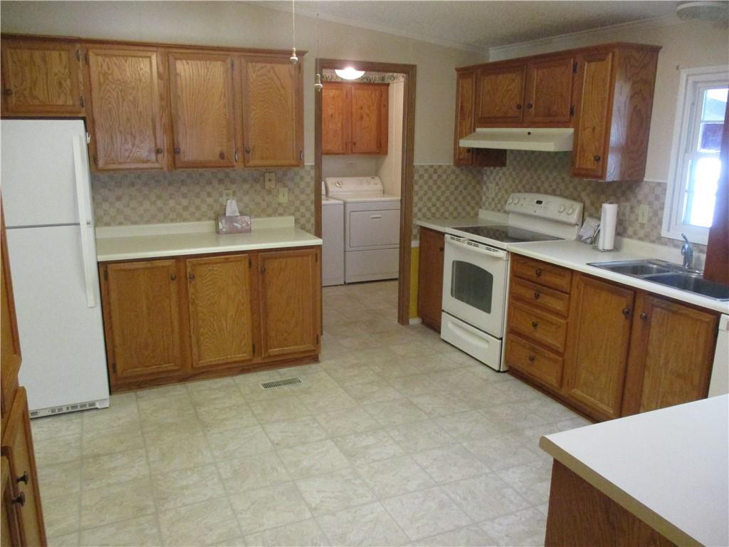 274 Ridge Lane Murrysville, PA 15668 - Photo 4 of 21 Gallery Image 4