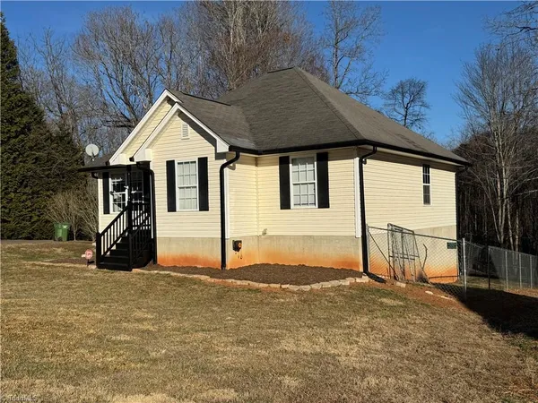 $291,000 | 7243 Wanda Vista Court, Pfafftown, NC 27040