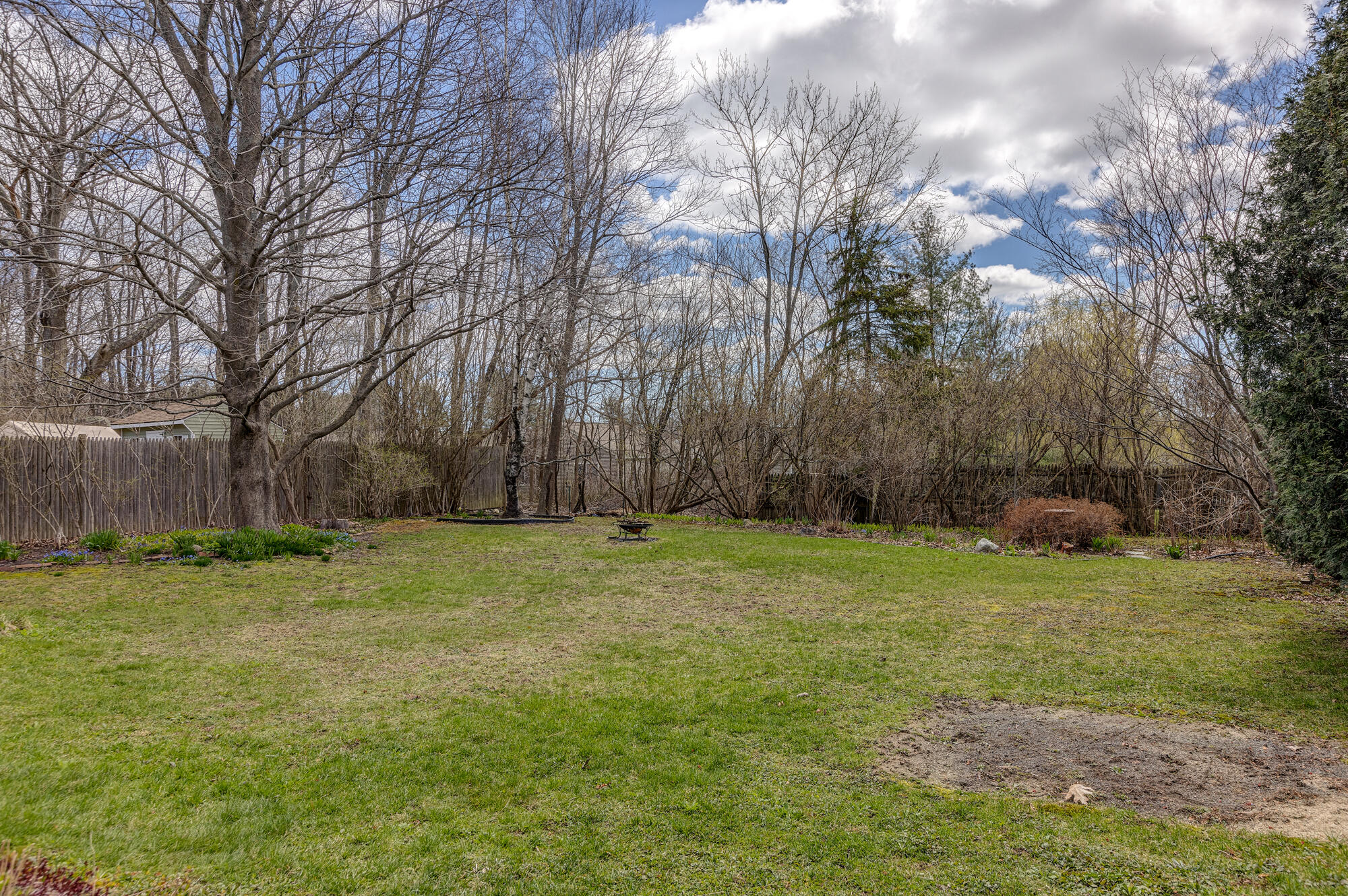 44 Skylark Road Portland, ME 04103 - Photo 8 of 43 Yard