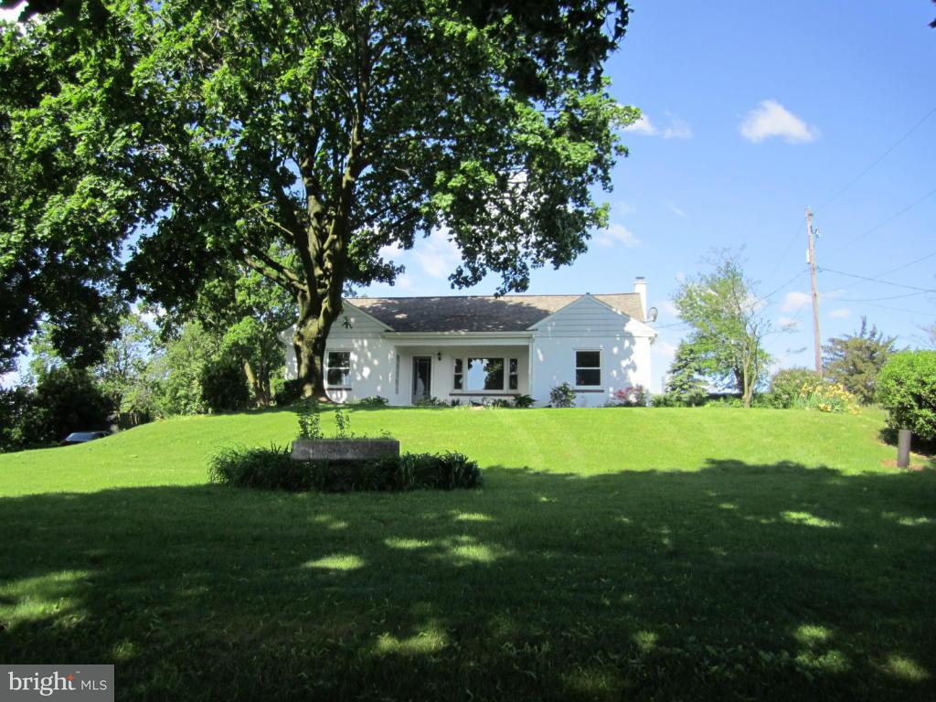 1526 Lebanon Road Manheim, PA 17545 - Photo 22 of 24