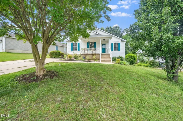 $350,000 | 202 Homestead Park Drive, Apex, NC 27502