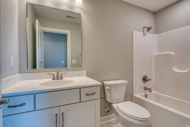 $499,800 | 5133 Jackson Drive, Newburgh, IN 47630