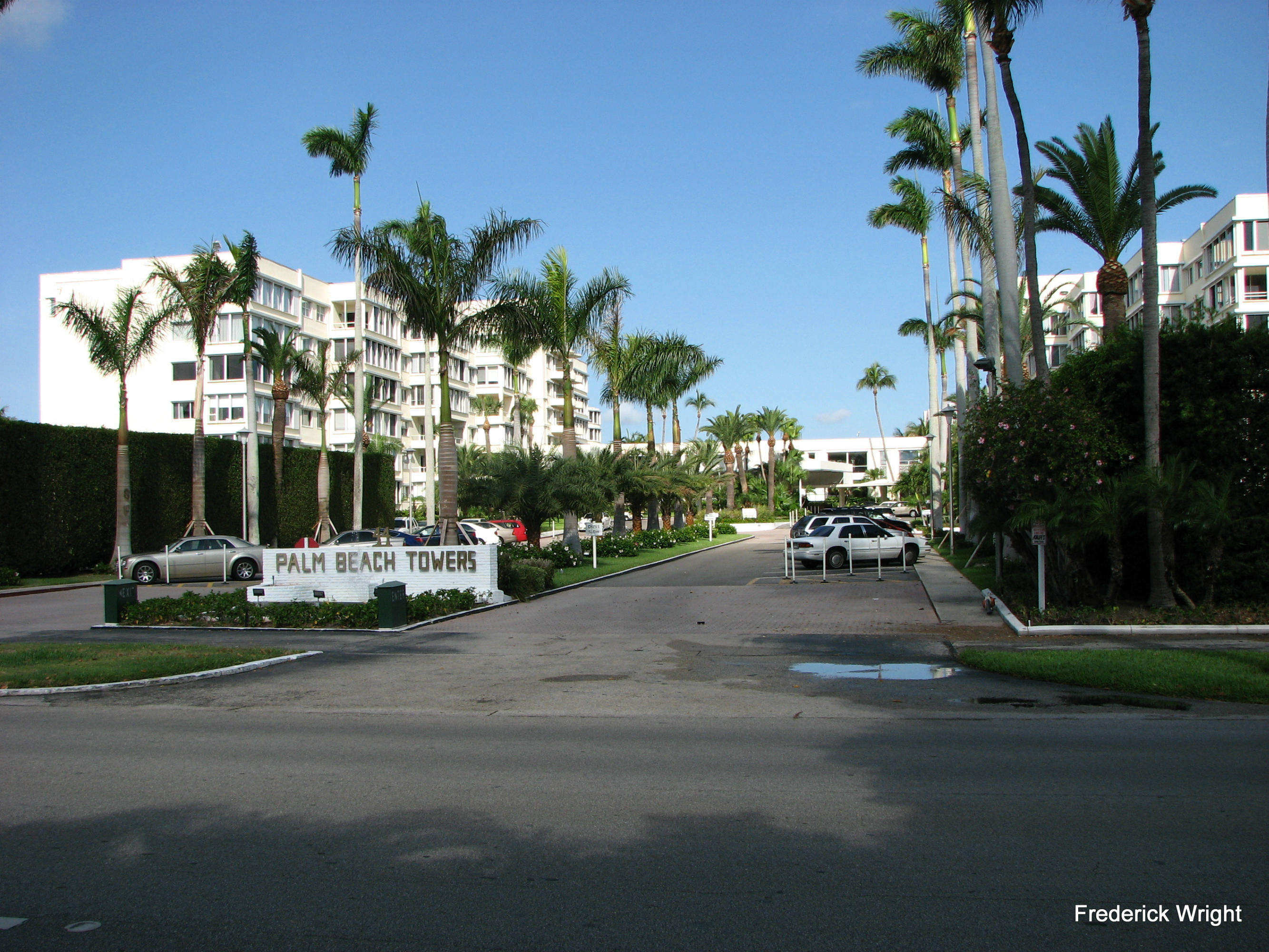 44 Cocoanut Row, Unit 423B Palm Beach, FL 33480 - Photo 1 of 11 Palm Beach Towers