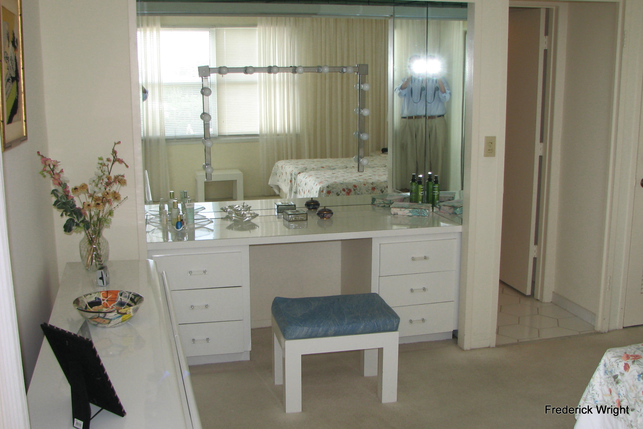 44 Cocoanut Row, Unit 423B Palm Beach, FL 33480 - Photo 5 of 11 Bedroom