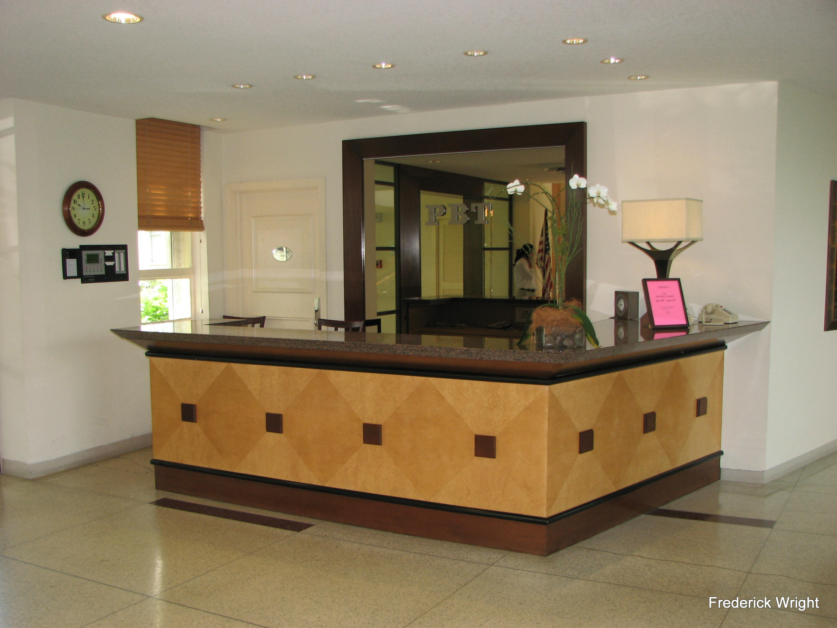 44 Cocoanut Row, Unit 423B Palm Beach, FL 33480 - Photo 7 of 11 Lobby Reception Desk