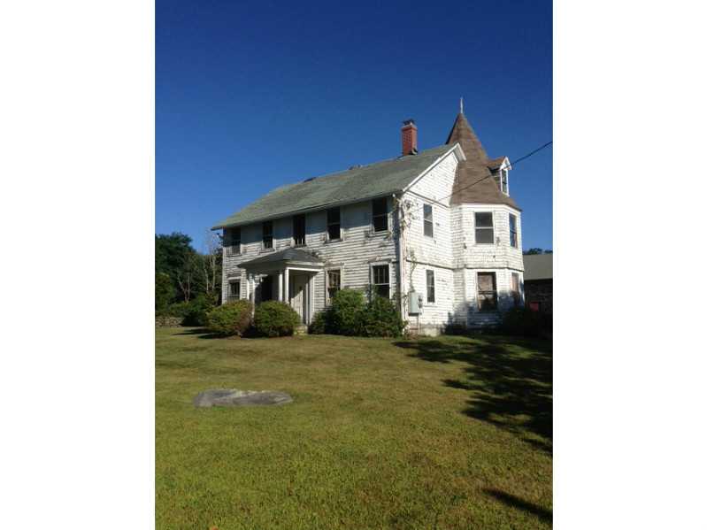 2065 Boston Neck Road North Kingstown, RI 02874 - Photo 10 of 12 Exterior Front.