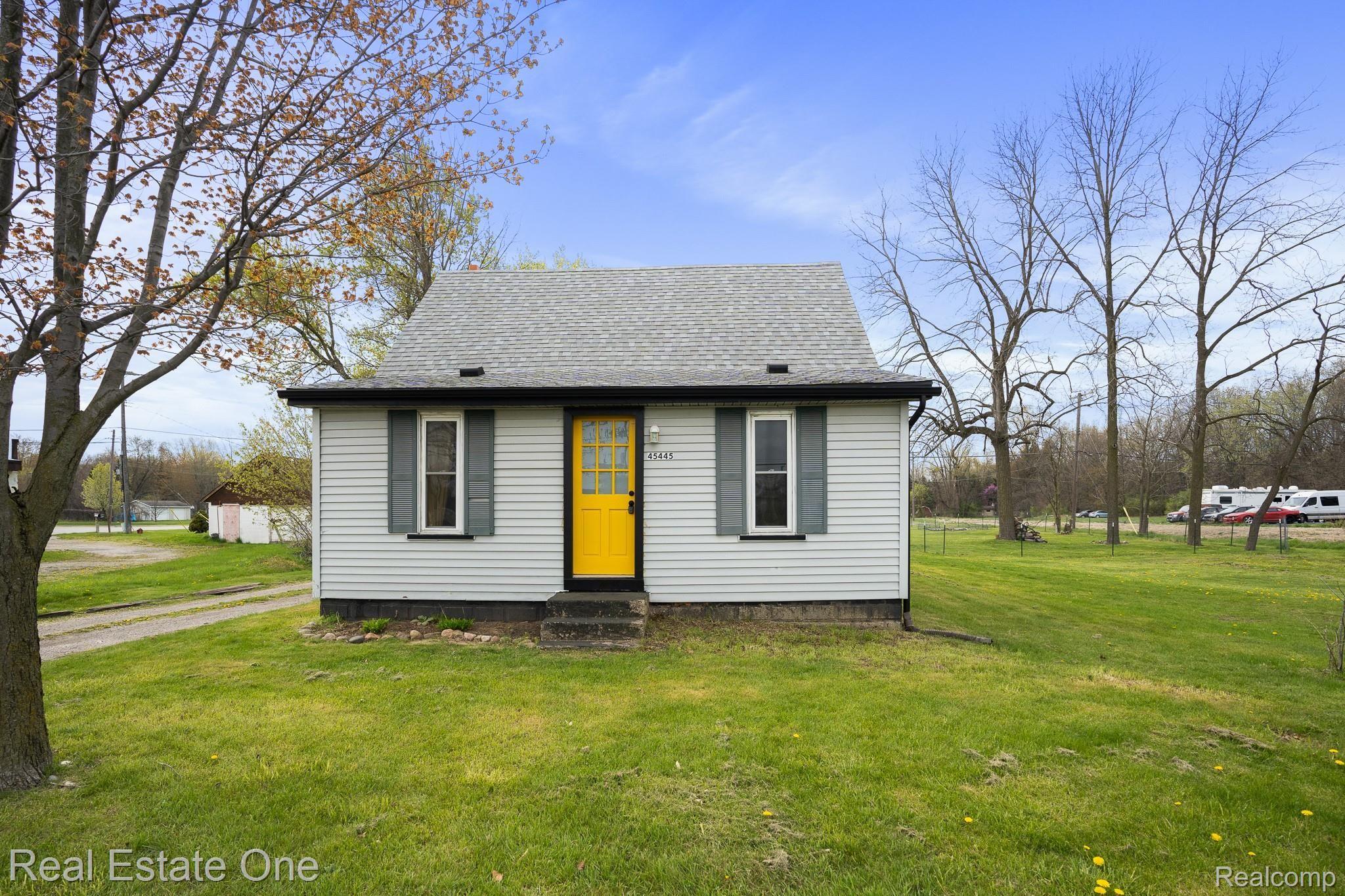 45445 Willis Road Belleville, MI 48111 - Photo 1 of 32 Willis MLS-W042.jpg