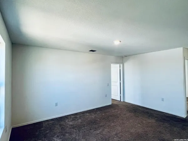 $2,200 | 10135 Ana Heights, San Antonio, TX 78224