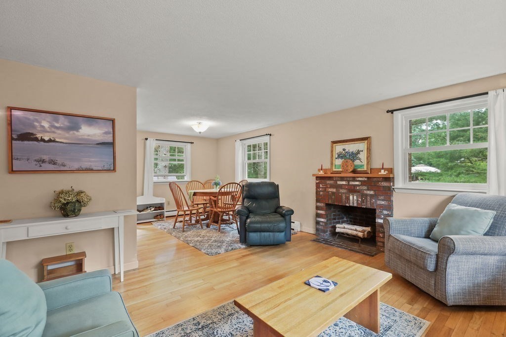 566 County Road Bourne, MA 02559 - Photo 6 of 38