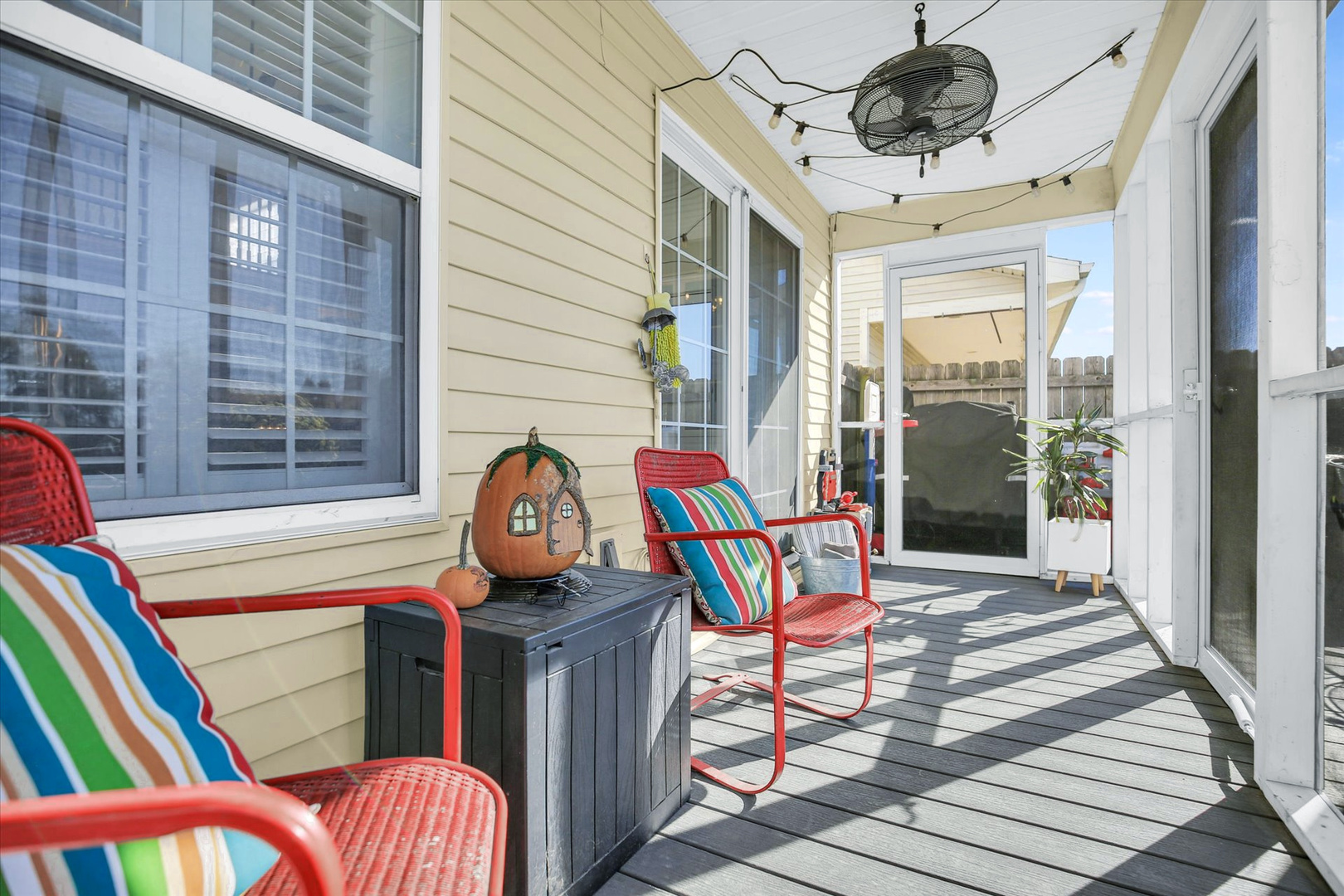 1315 West Ridge Lane Champaign, IL 61822 - Photo 28 of 102 a view of a chairs and tables in the balcony