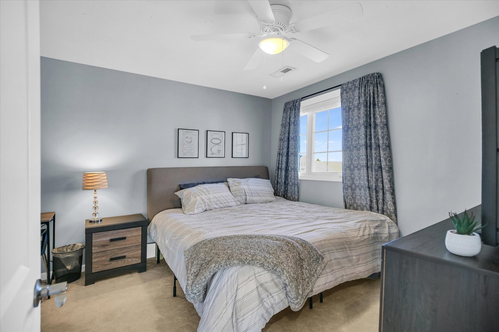 1315 West Ridge Lane Champaign, IL 61822 - Photo 72 of 102 a bedroom with a bed and a window