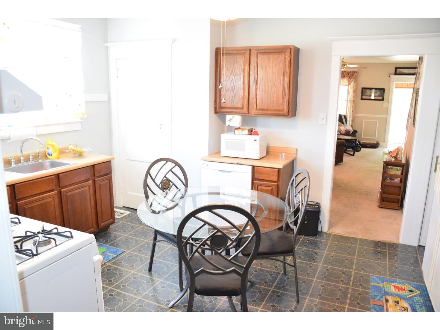 434 Delaware Avenue Riverside, NJ 08075 - Photo 4 of 22 Kitchen