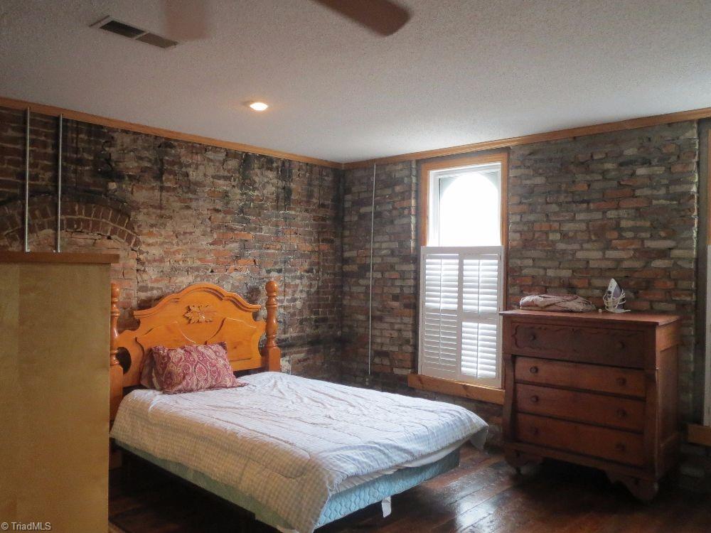 105 West Main Street Elkin, NC 28621 - Photo 4 of 6