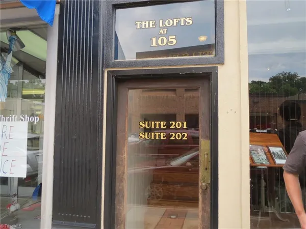 $1,000 | 105 West Main Street, Elkin, NC 28621