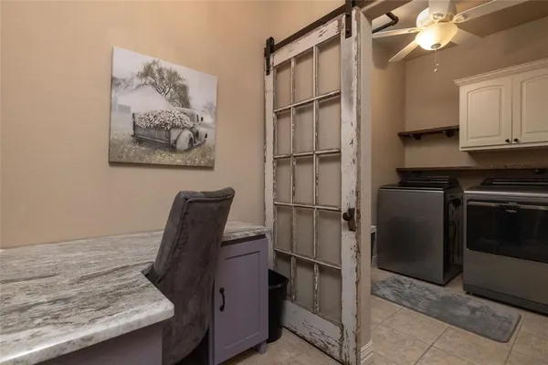 $330,000 | 131 Lakeview Drive, Runaway Bay, TX 76426