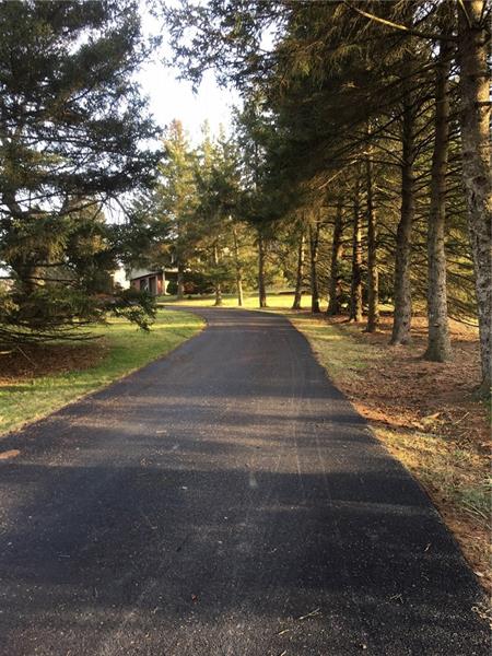 152 McKean Road Freeport, PA 16229 - Photo 2 of 23 Tree-lined paved driveway