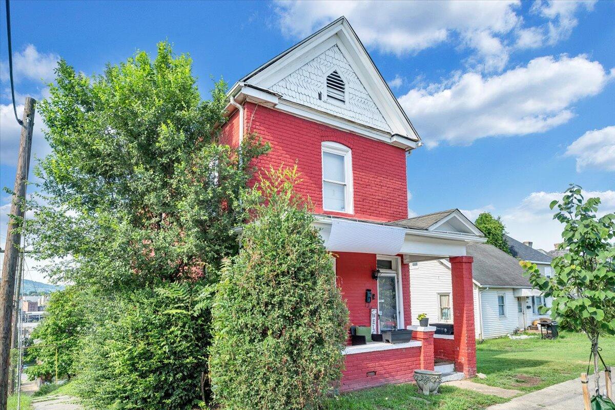 302 Patton Avenue Northwest Roanoke, VA 24016 - Photo 13 of 25 13-MIB00402