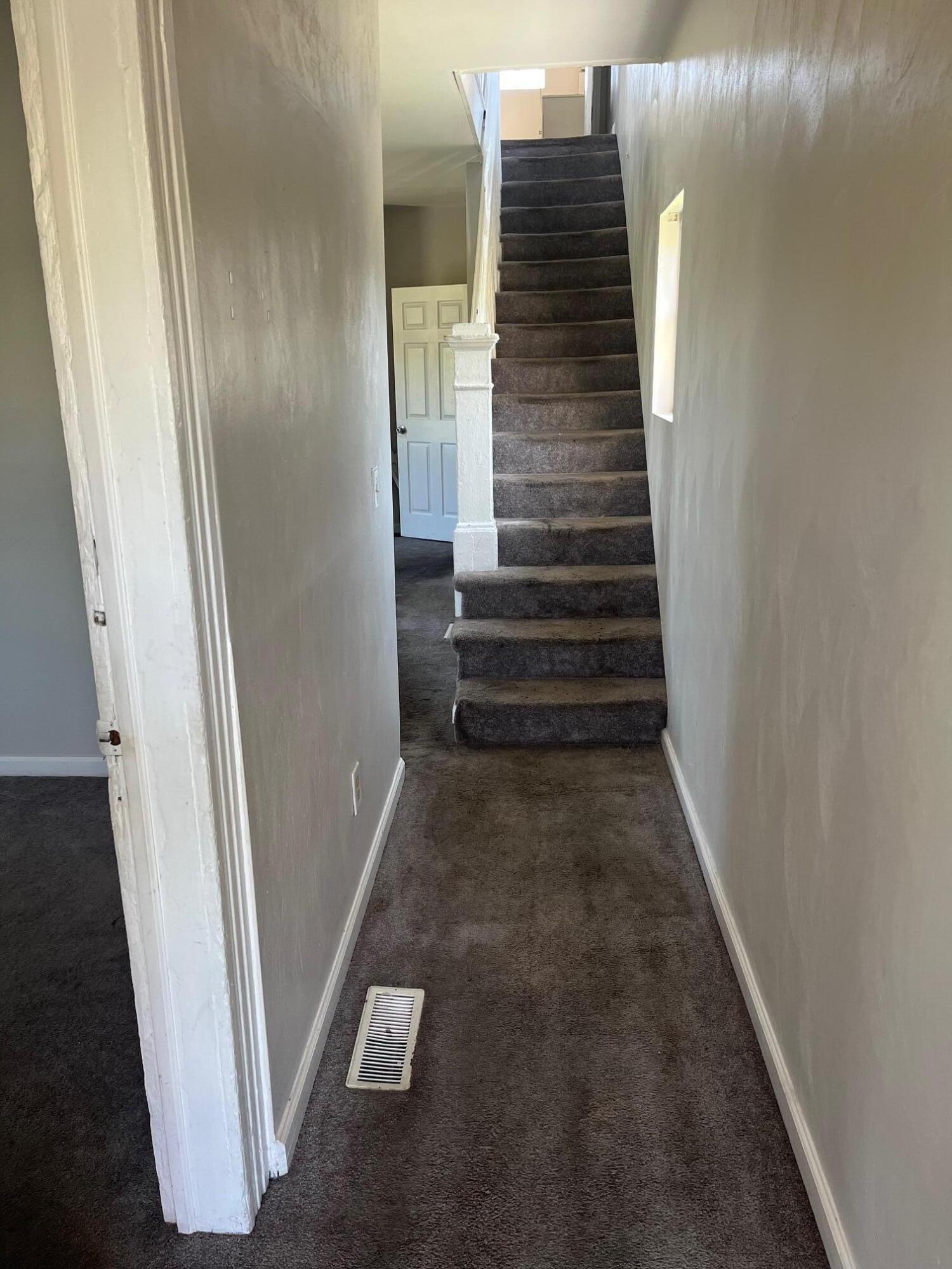 302 Patton Avenue Northwest Roanoke, VA 24016 - Photo 15 of 25 IMG_8555