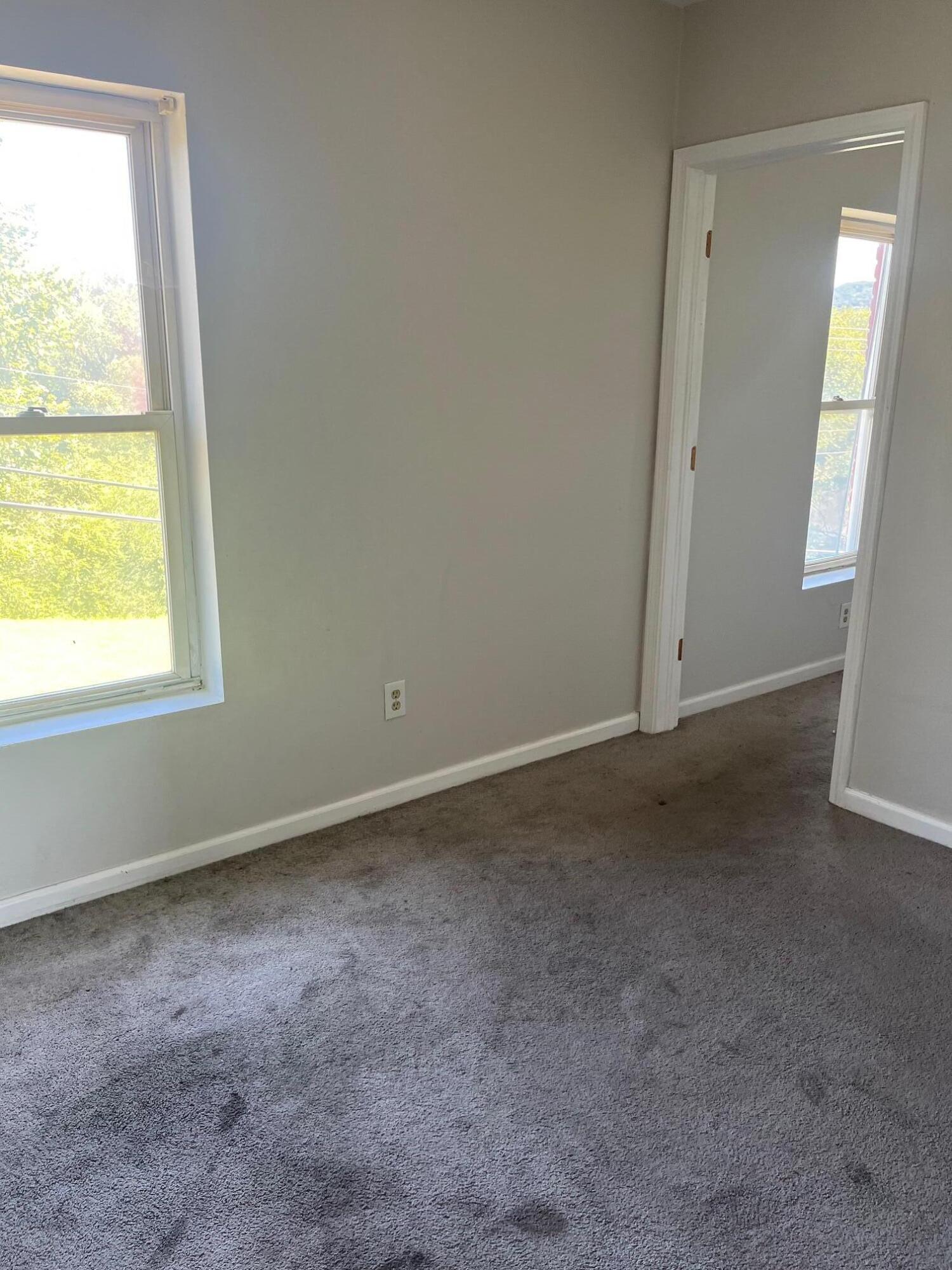 302 Patton Avenue Northwest Roanoke, VA 24016 - Photo 22 of 25 IMG_8562