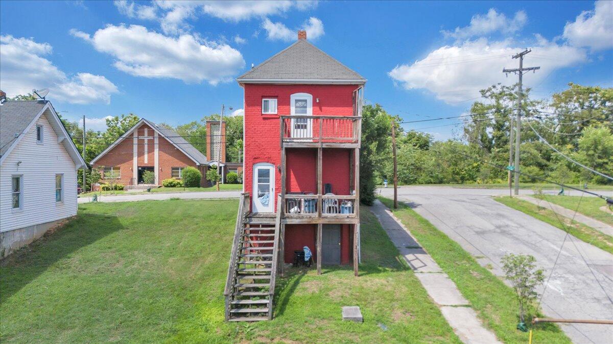 302 Patton Avenue Northwest Roanoke, VA 24016 - Photo 6 of 25 06-DJI_20250717151249_0052_D