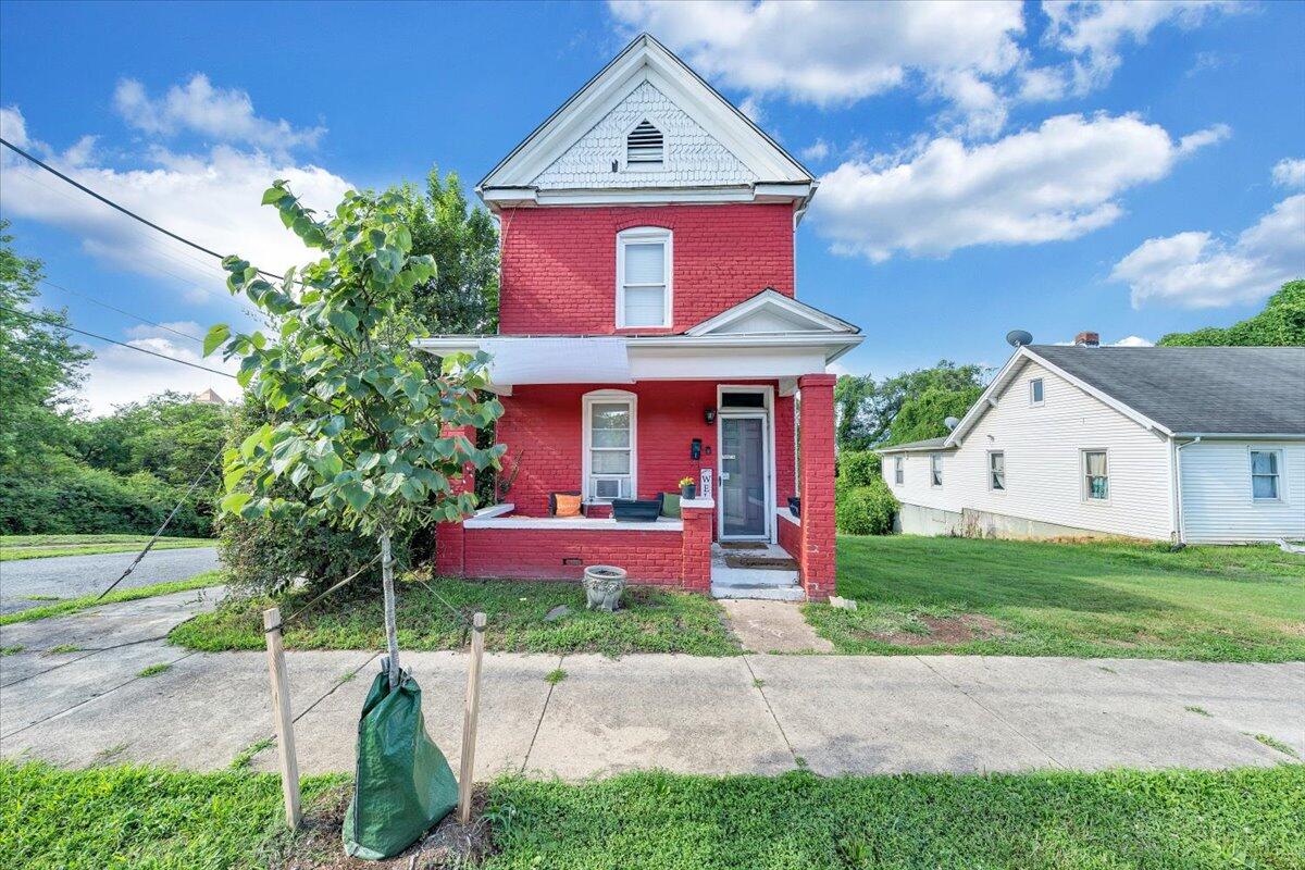 302 Patton Avenue Northwest Roanoke, VA 24016 - Photo 10 of 25 10-MIB00387