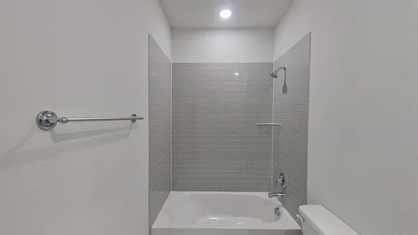 $2,250 | 1212 Sydney Lane, Seagoville, TX 75159