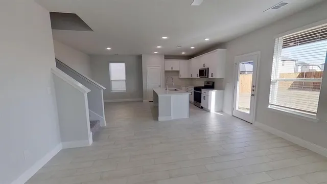 $2,350 | 1212 Sydney Lane, Seagoville, TX 75159