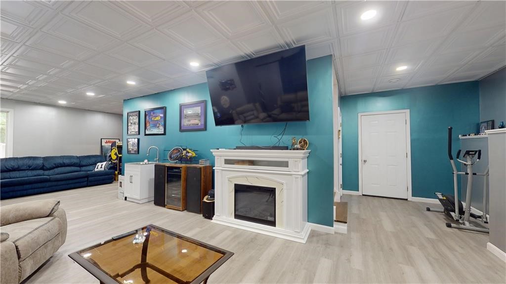 9 Mahoney Drive Hope, RI 02831 - Photo 18 of 34