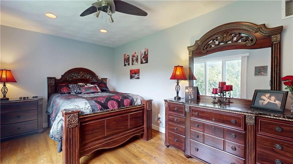 9 Mahoney Drive Hope, RI 02831 - Photo 4 of 34