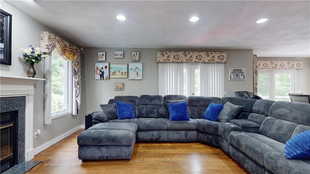 9 Mahoney Drive Hope, RI 02831 - Photo 8 of 34