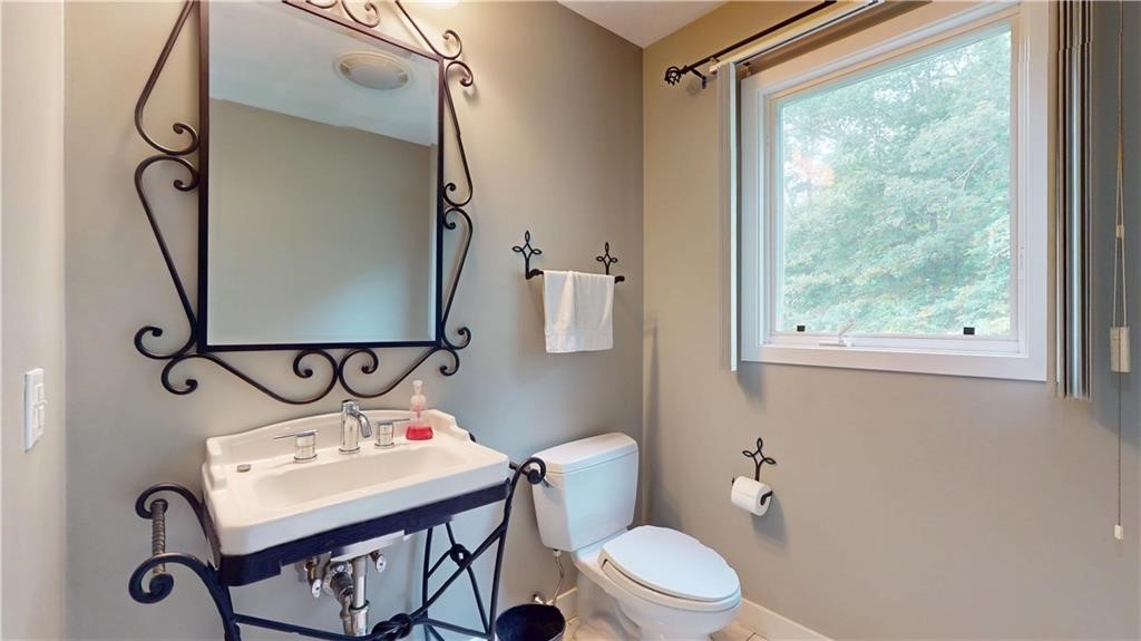 9 Mahoney Drive Hope, RI 02831 - Photo 9 of 34