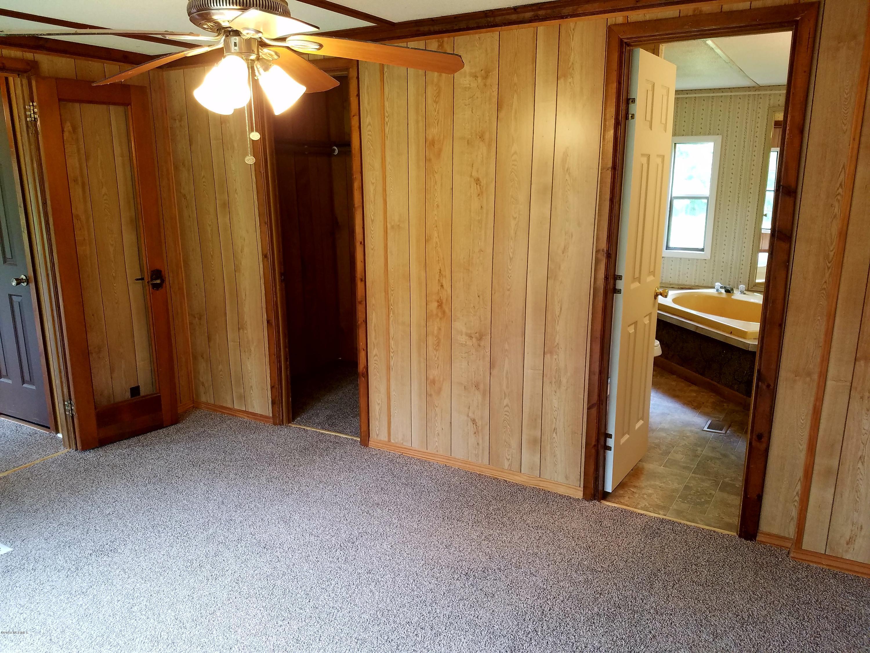 501 East Henry Street Atkinson, NC 28421 - Photo 22 of 34 master bedroom 2