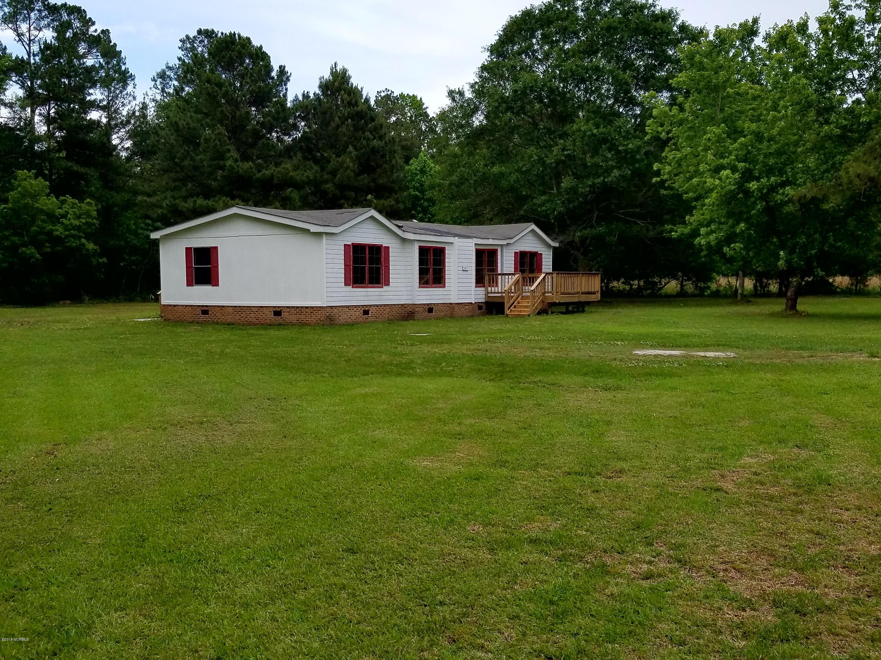 501 East Henry Street Atkinson, NC 28421 - Photo 33 of 34 yard 3