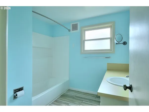 $600,000 | 605 Fulvue Drive, Eugene, OR 97405