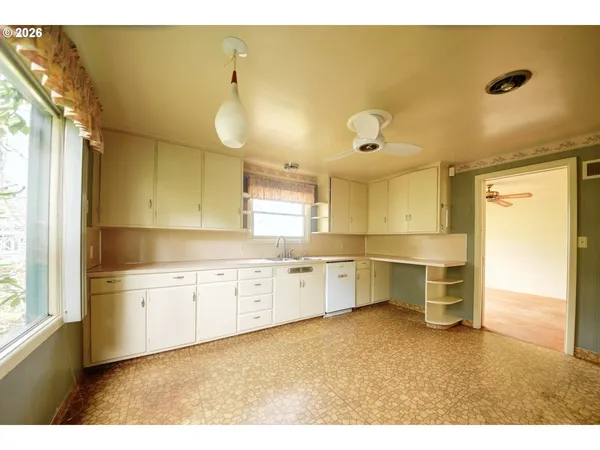 $600,000 | 605 Fulvue Drive, Eugene, OR 97405