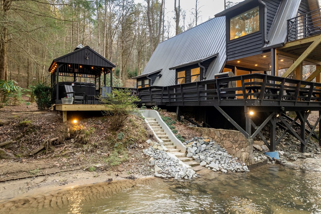 304 Hemlock Trail Blue Ridge, GA 30513 - Photo 14 of 74
