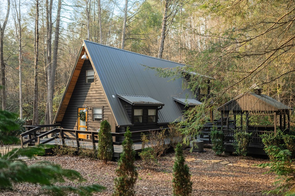 304 Hemlock Trail Blue Ridge, GA 30513 - Photo 5 of 74