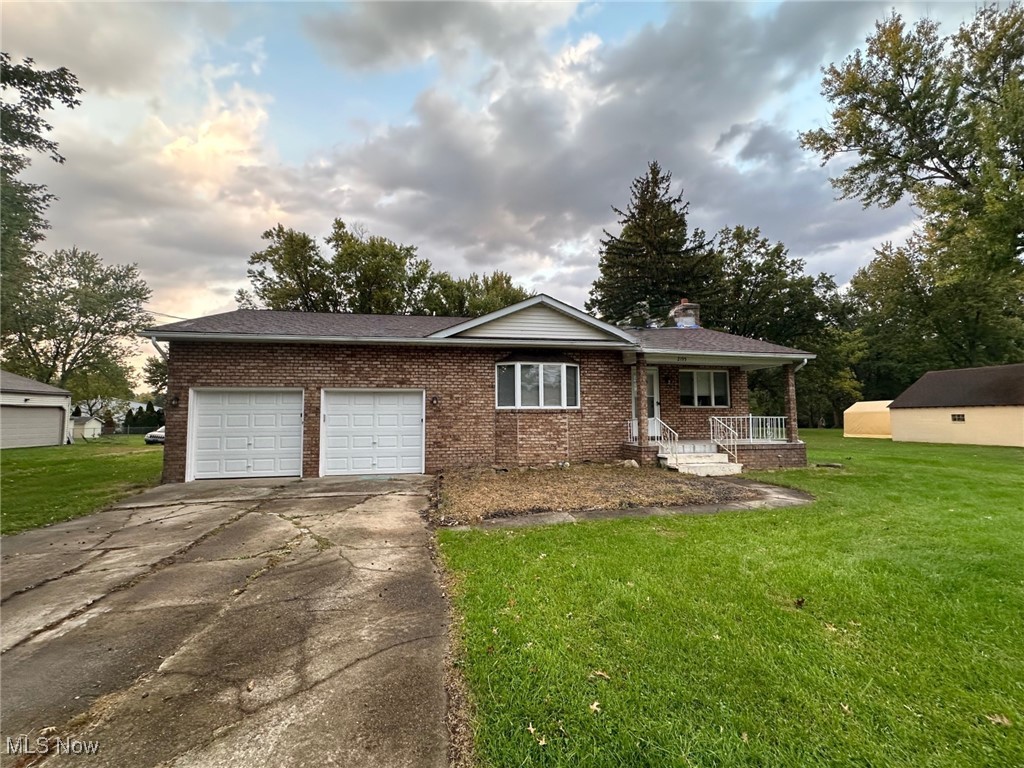 2195 Reeves Road Northeast Warren, OH 44483 - Photo 1 of 11 Gallery Image 1