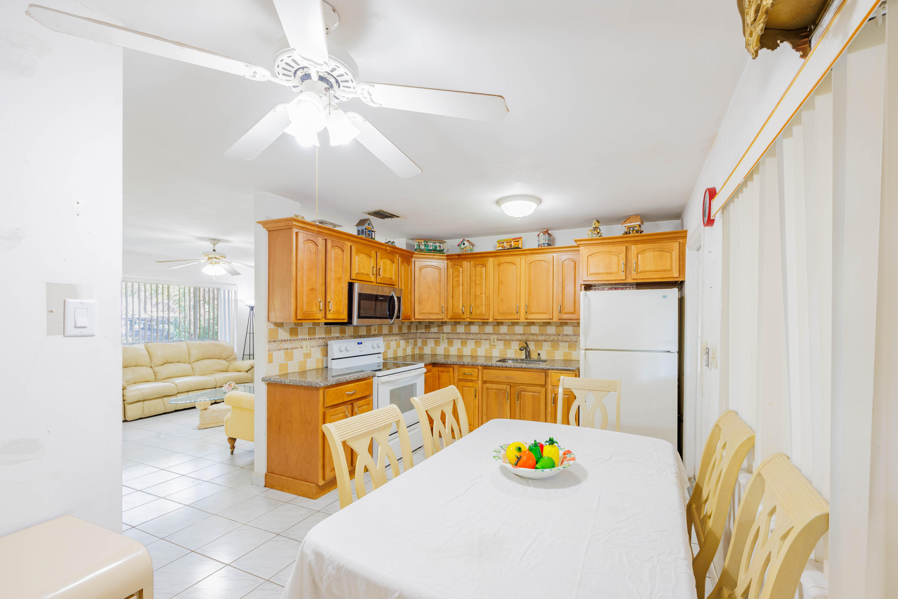318 Southwest 2nd Street Boca Raton, FL 33432 - Photo 14 of 51 PT7A8542-HDR