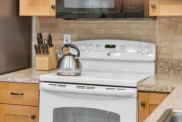 a close view of sink and tap