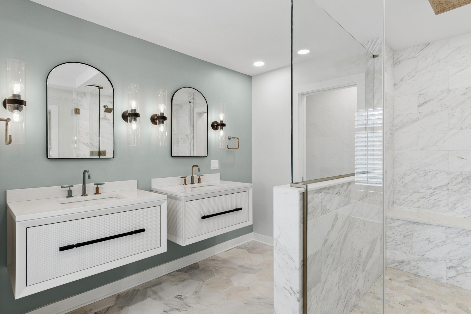 39W553 Sheldon Lane Geneva, IL 60134 - Photo 23 of 46 a bathroom with double vanity sinks and a mirror