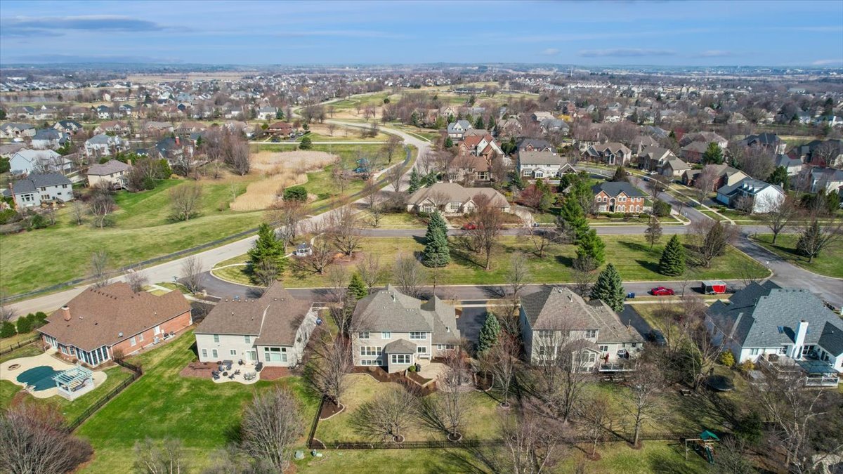 39W553 Sheldon Lane Geneva, IL 60134 - Photo 45 of 46 an aerial view of multiple house