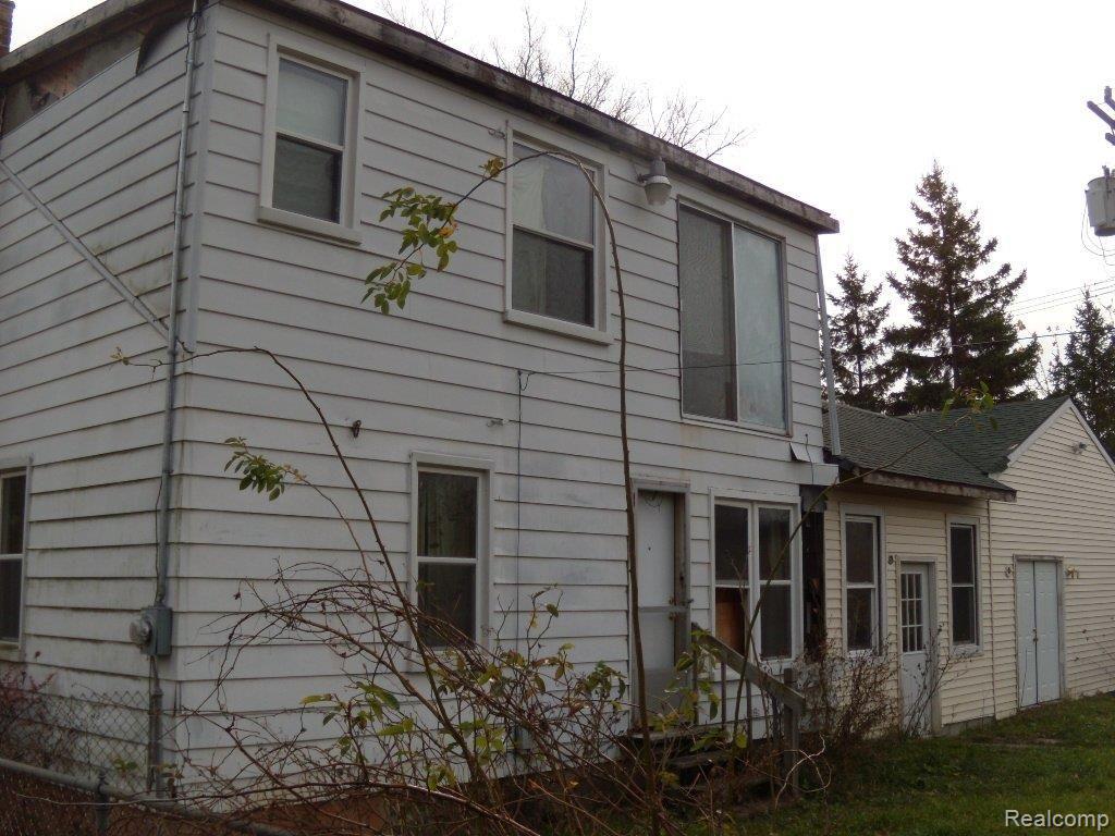8033 Burt Road Detroit, MI 48228 - Photo 2 of 6 DSCN5144