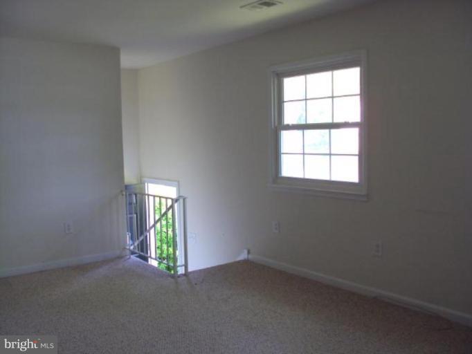 13202 Haddock Road Woodbridge, VA 22193 - Photo 8 of 10 Living Room #2